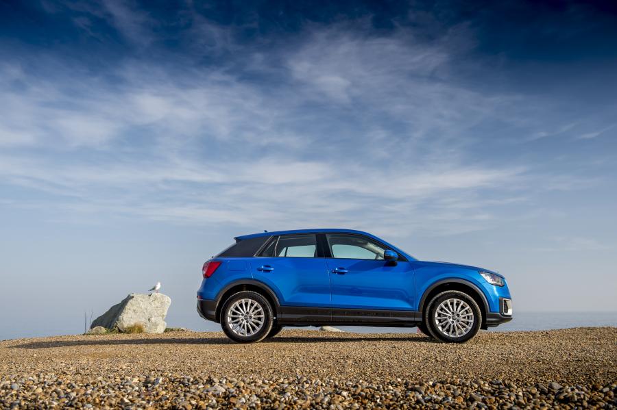  Audi Q2 TDI Design 2016 года  (UK) (фото 18 из 30)